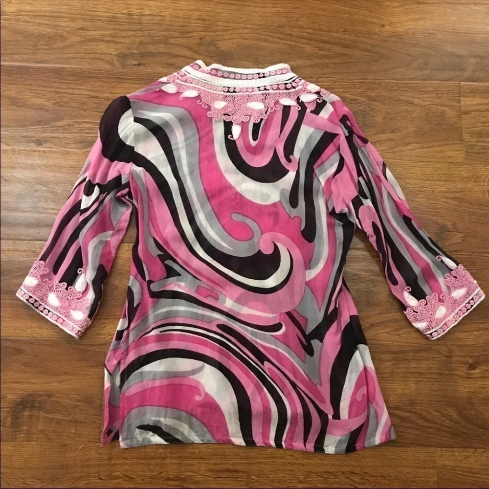Embroidered silk blouse - Picture 4 of 4